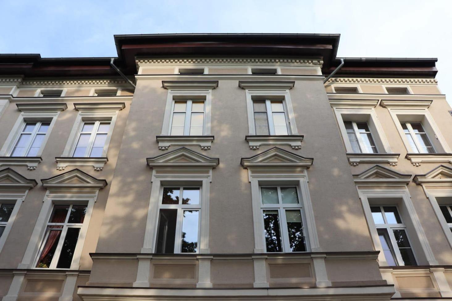 Pomorska 6 *